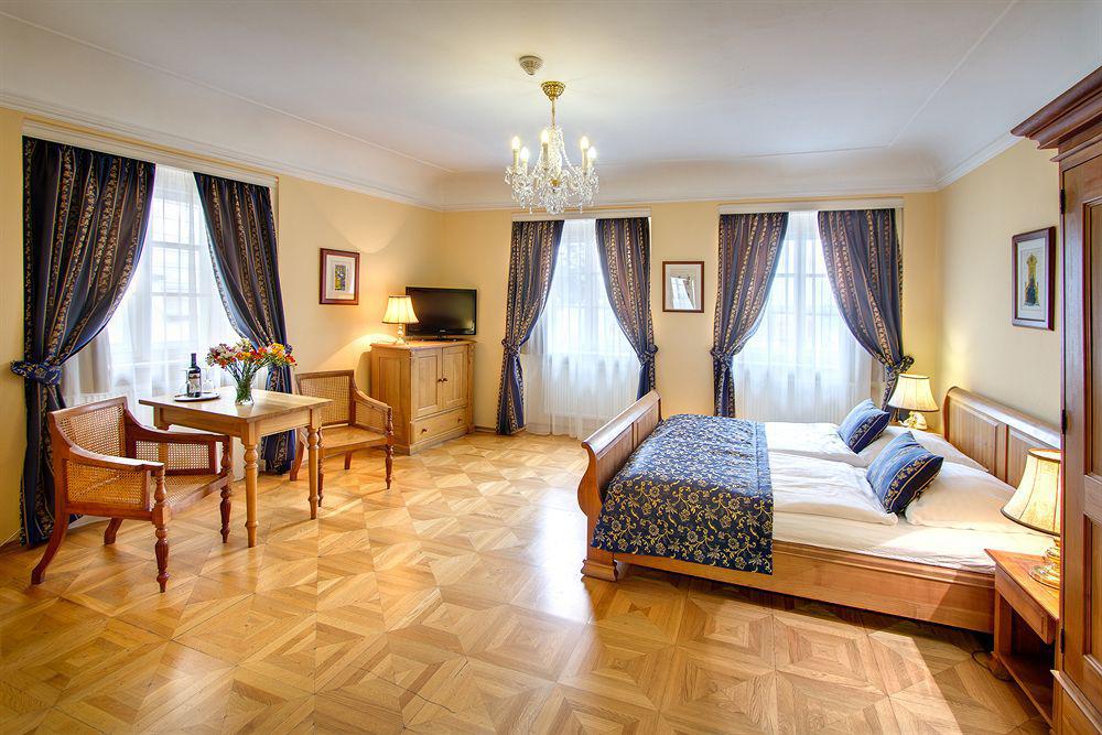 Golden Star Hotel Прага Екстериор снимка